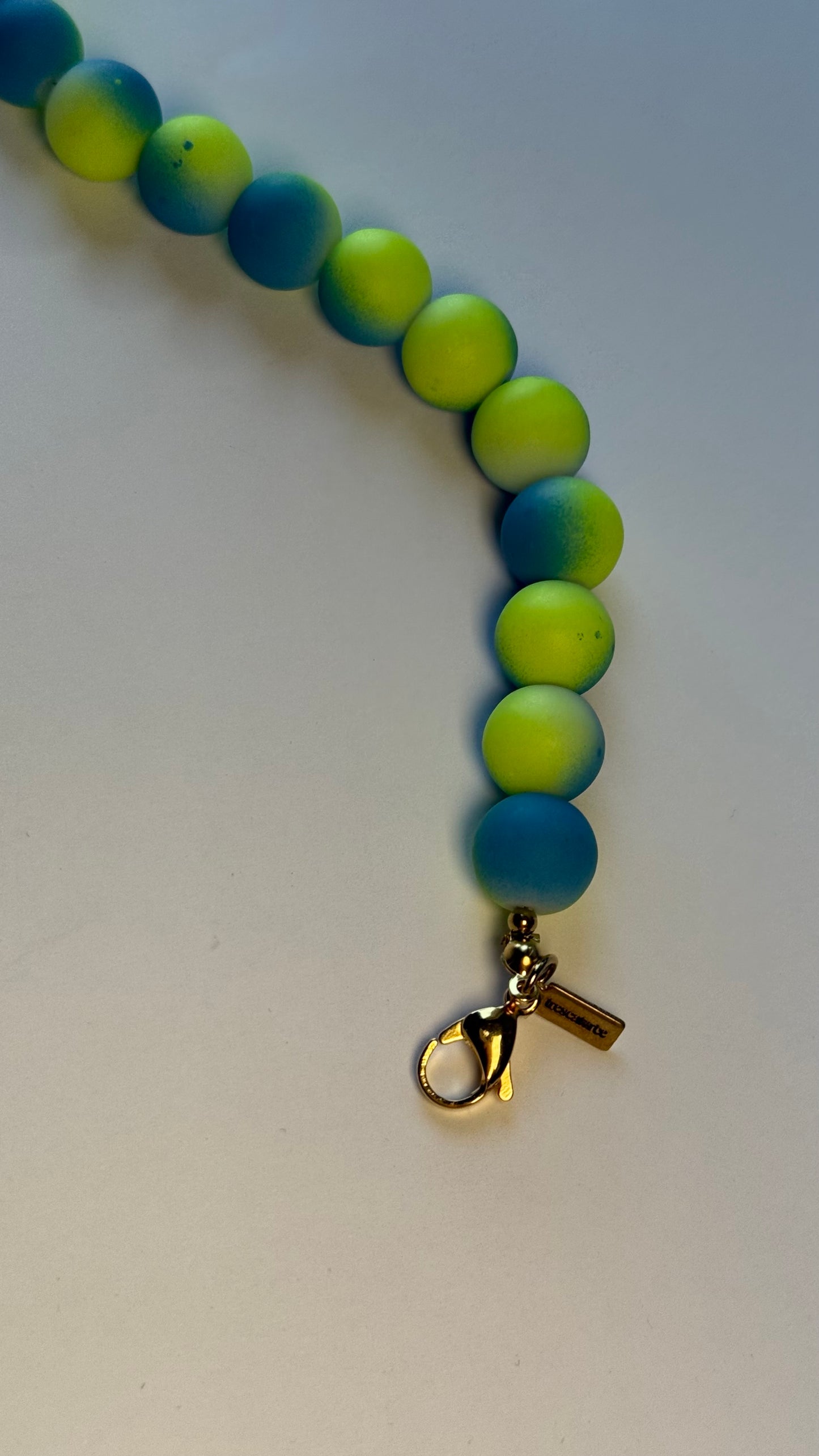 Mitad ''TRÓPICO'' azul y amarilla