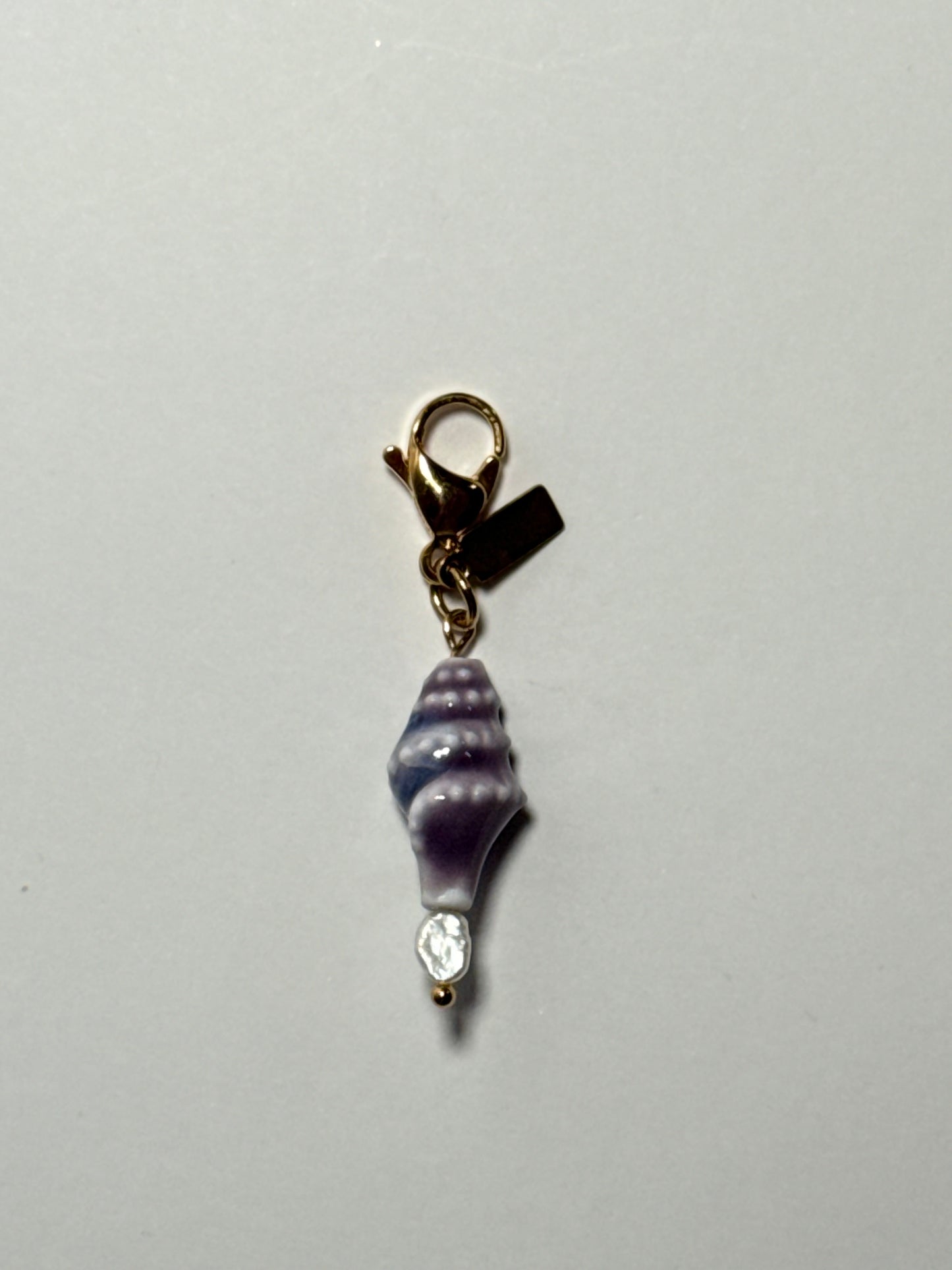 Charm ''MAGIA'' Lila