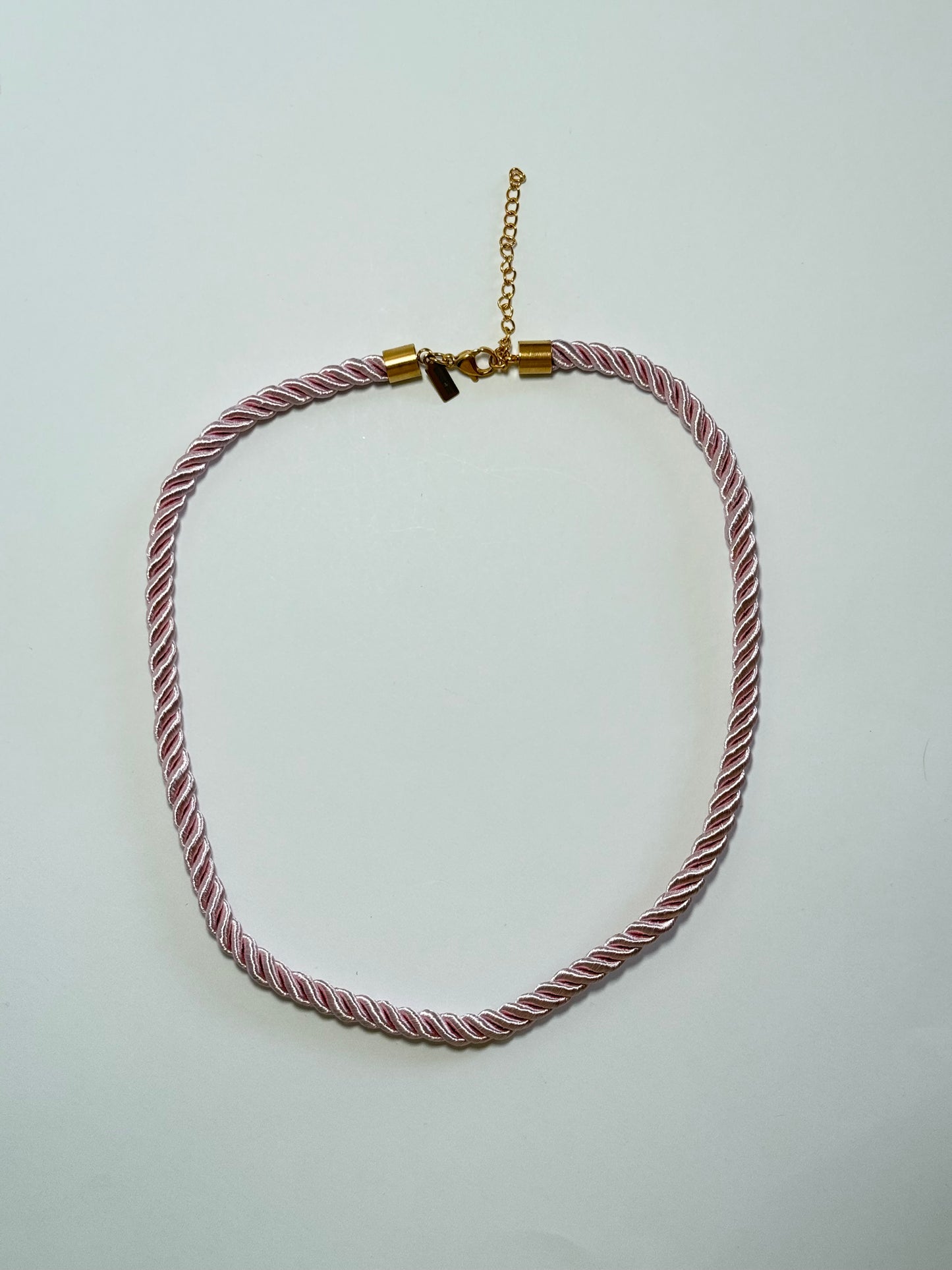 Collar ''CUERDA MARINA'' rosa pastel