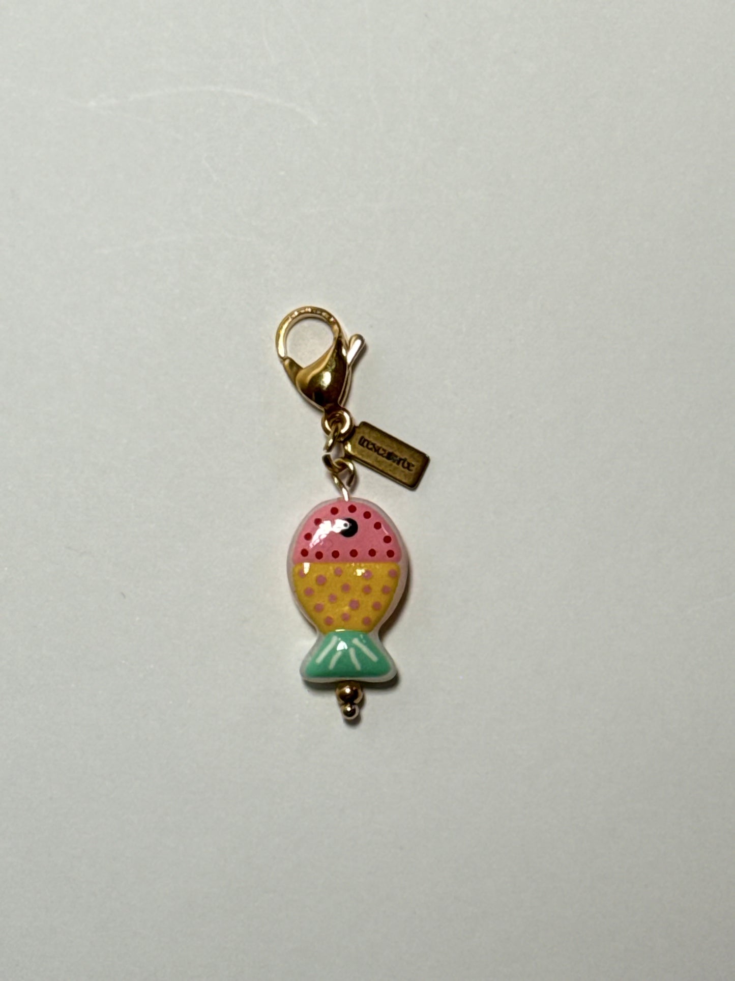 Charm ''ESCAMITA''