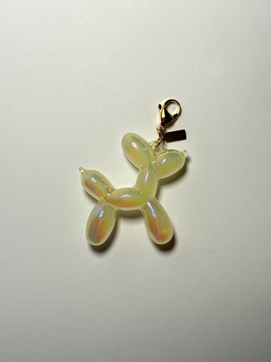 Charm ''SANTA MÓNICA'' amarillo