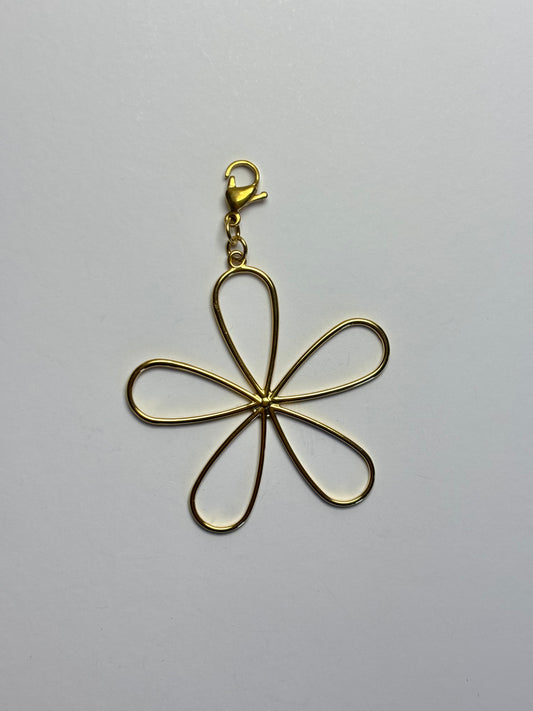 Charm “LIRIO”