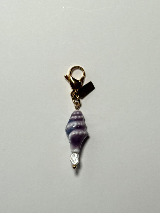 Charm ''MAGIA'' Lila